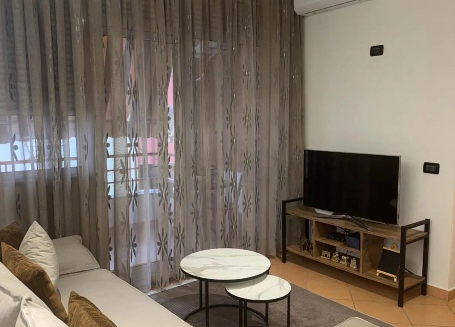 Am Apartment Tirana 0*,